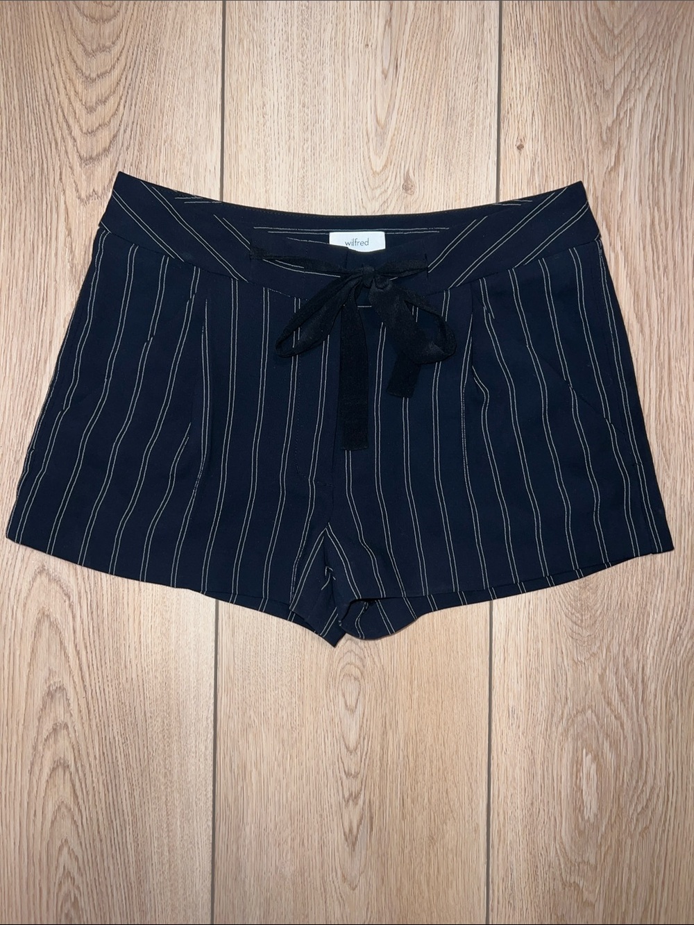Aritzia Wilfred Black Pinstripe High-Waist Tie-Front Shorts